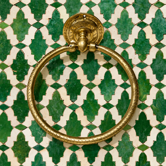 Handcrafted Moroccan Brass Towel Round Style